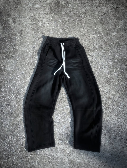 CURVED WIDE LEG SWEATPANTS