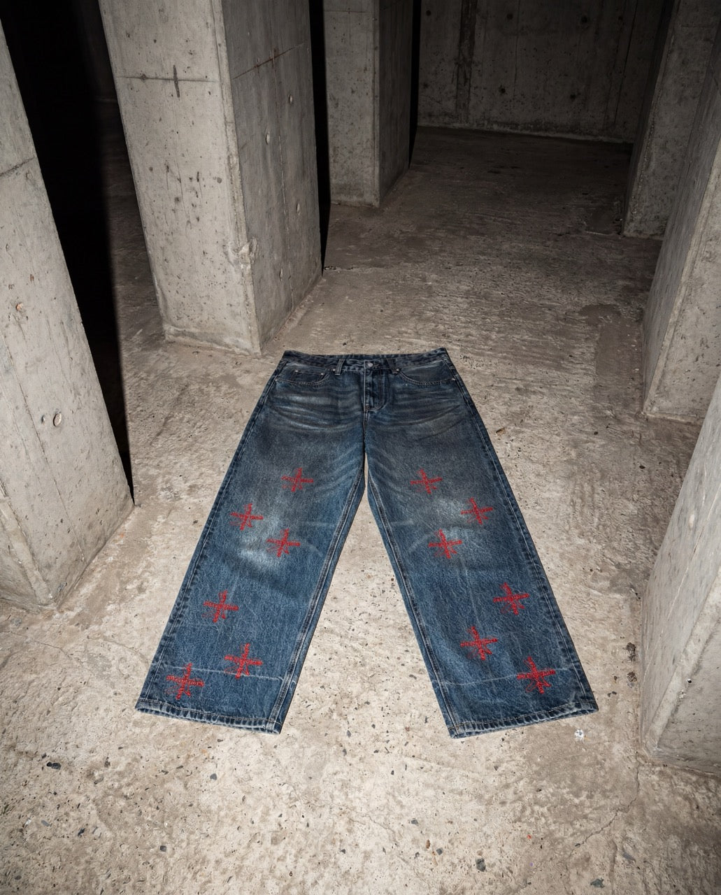 DIRTY BLACK CROSS DIVERSION DENIM
